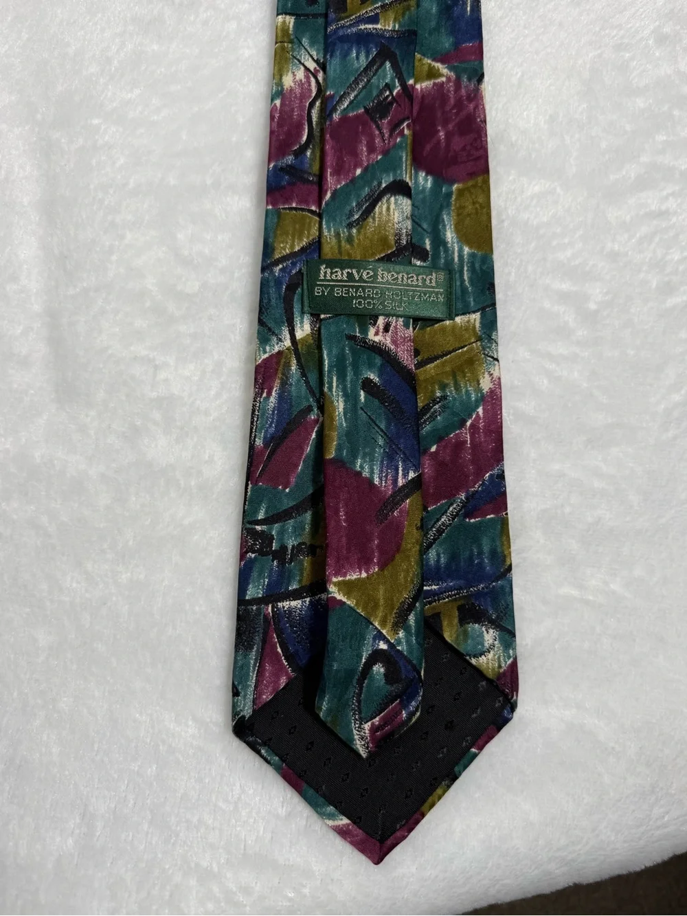 Harvé Benard Vintage 100% Silk Abstract Men’s Tie